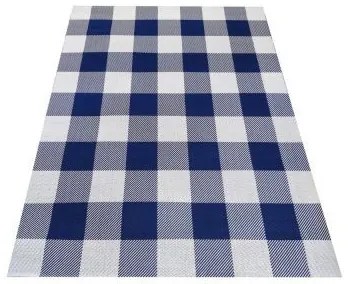 Kvalitný koberec s károvaným vzorom
