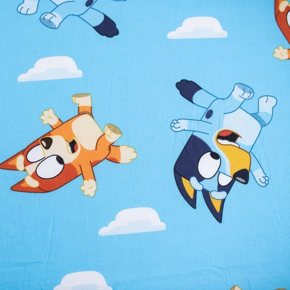 Modrá napínacia bavlnená detská plachta na jednolôžko 90x200 cm Bluey – Jerry Fabrics