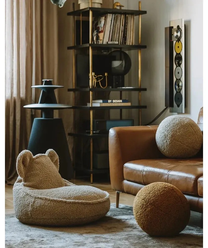 Hnedý detský pohovkový vankúš z textílie buklé Ball – Wigiwama