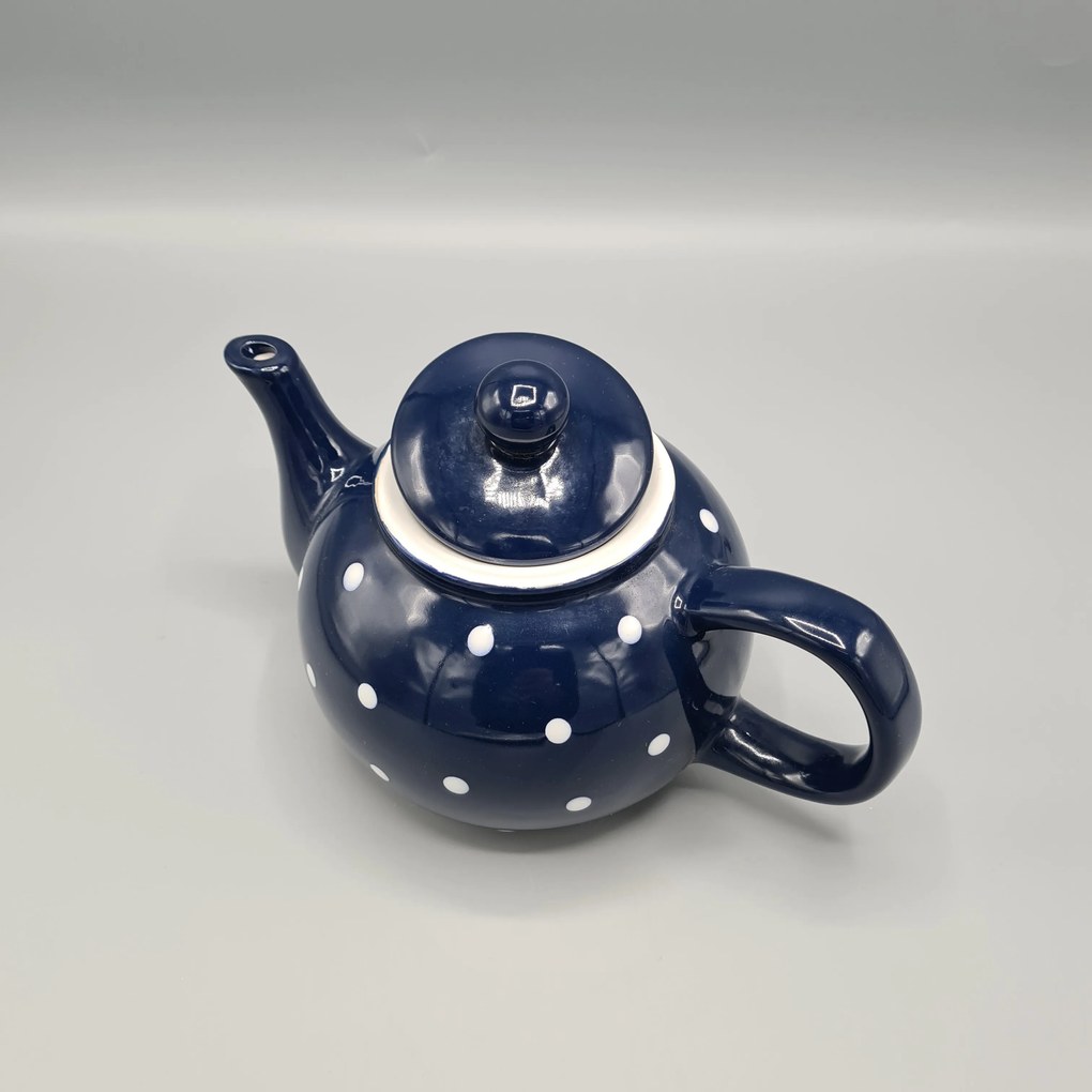 Bodkovaný modrý čajník