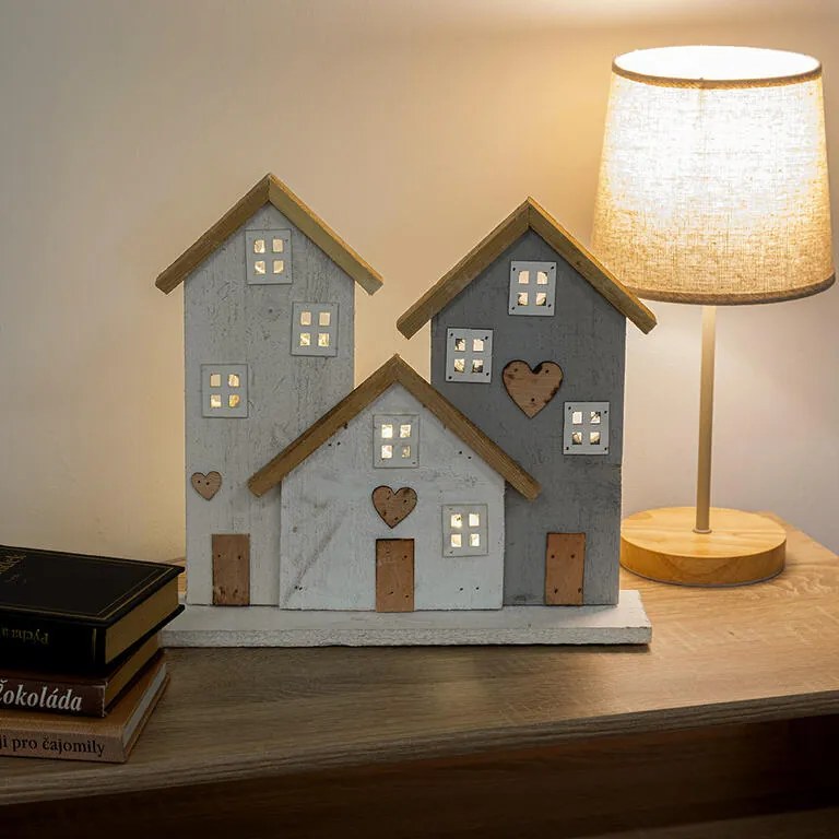 Drevená LED dekorácia DOMČEKY