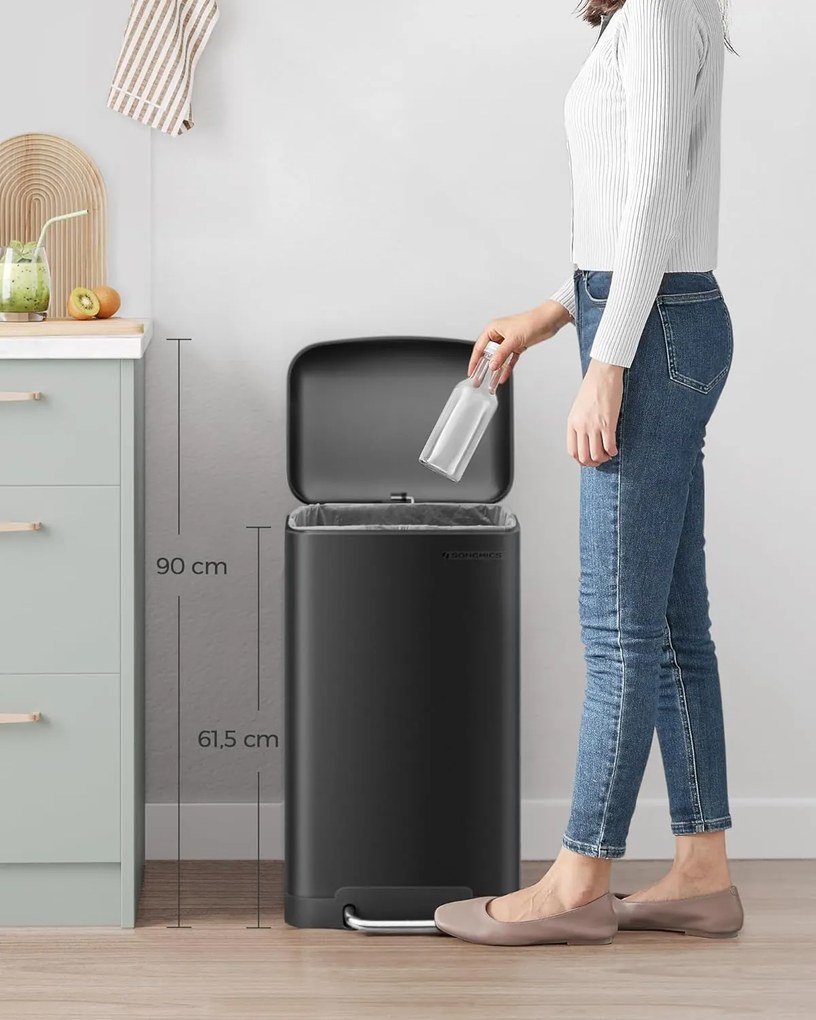 Odpadkový kôš s vekom IRIS 30 l čierny II