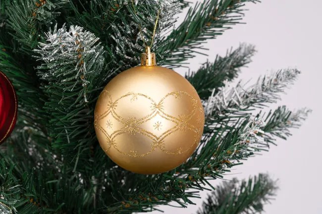 Sada vianočných závesných dekorácií MARIEN zlatá / červená (70 ks)