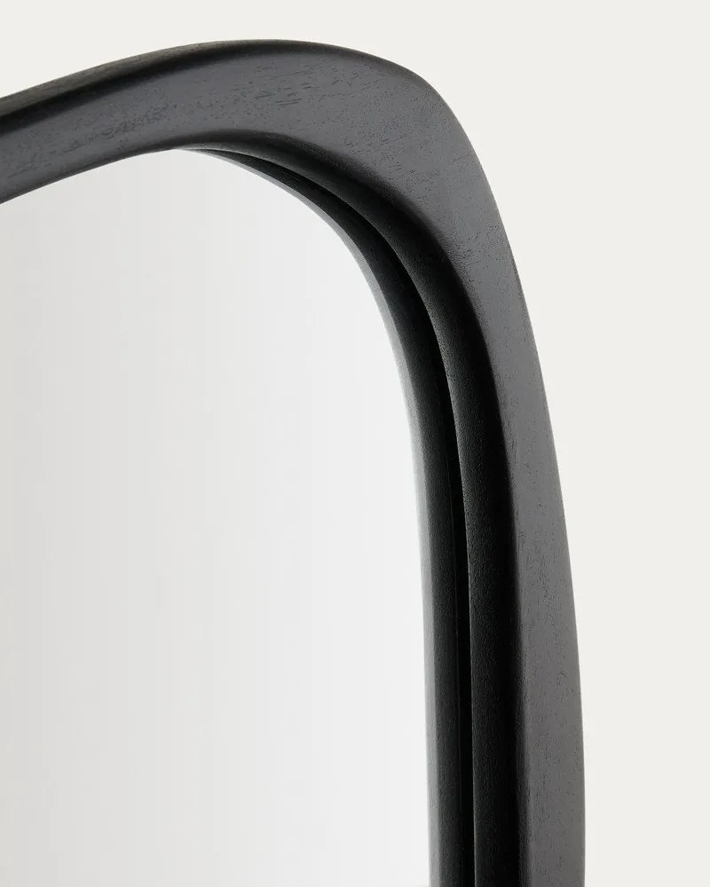 Nástenné zrkadlo s dreveným rámom 45,5x47 cm Alura – Kave Home