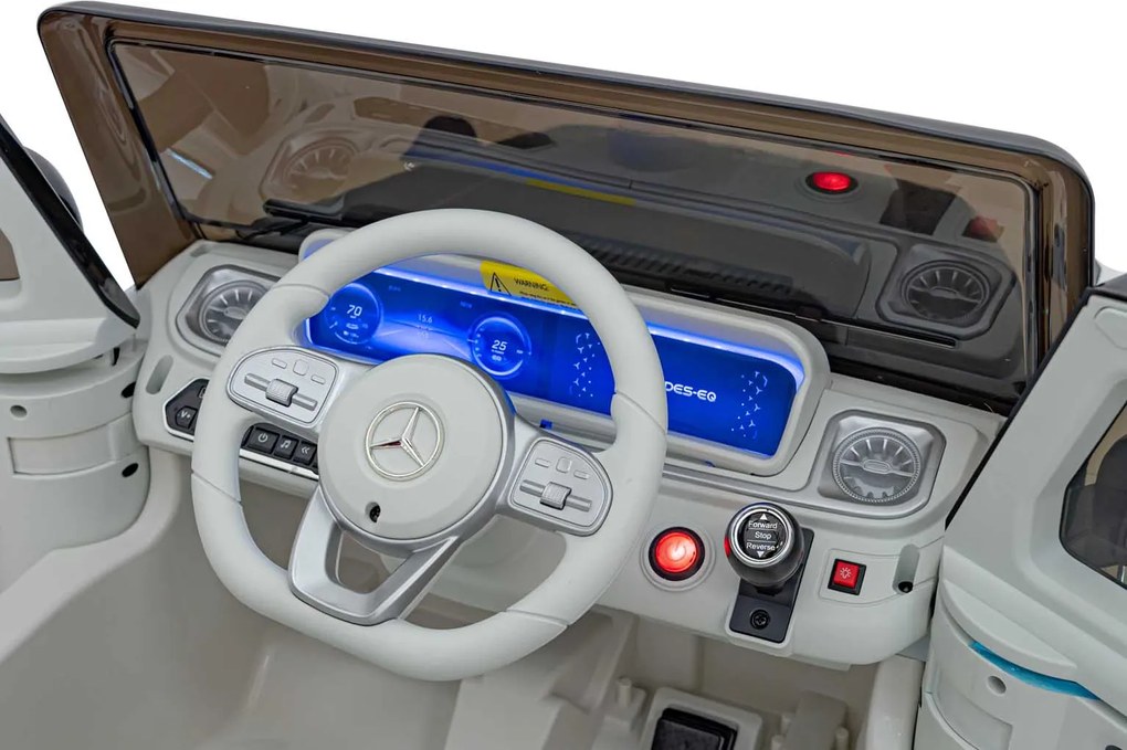 Ramiz Mercedes Benz EQG biely