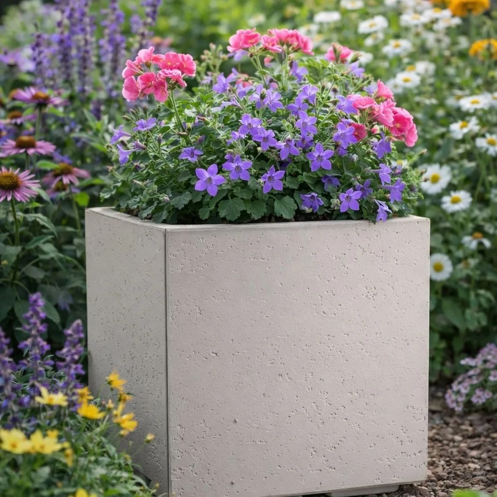 Kvetináč na kolieskach BETONIQUE 30x30 cm betón - výber z 8 prevedení