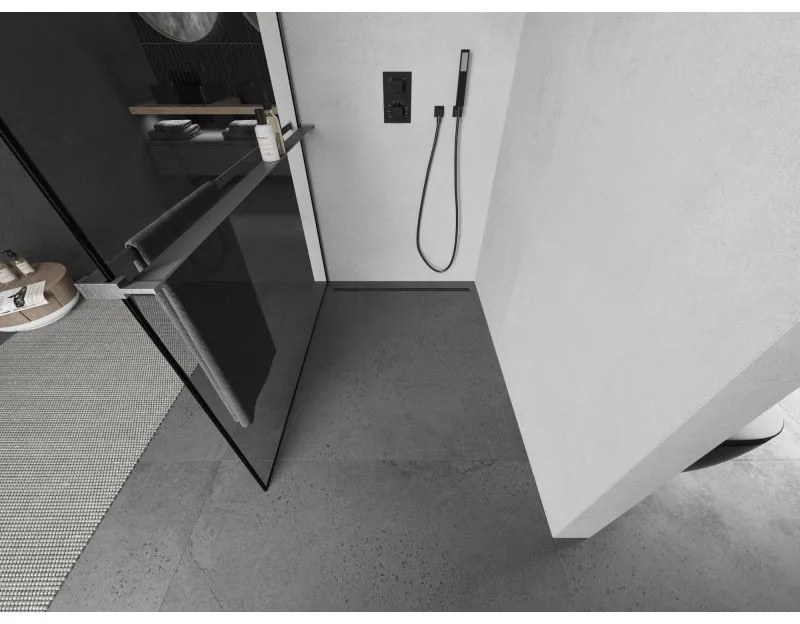Mexen Kioto+, sprchová zástena Walk-In s poličkou a vešiakom 140 x 200 cm, 8mm číre sklo čierny vzor, grafitový profil, 800-140-121-66-70