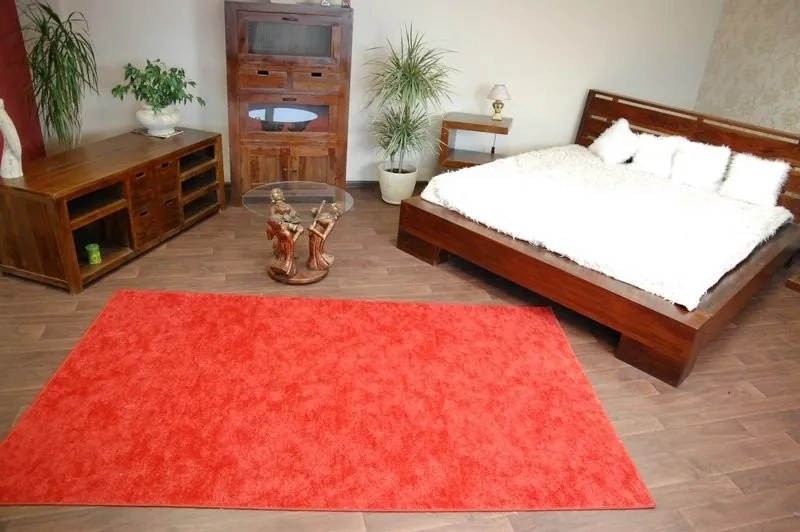 Kusový koberec SERENADE Hagy červený