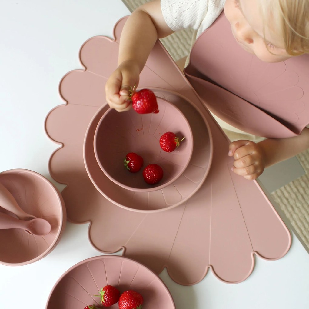 Cam Cam ApS Silikónová miska Flower Rose Mix – set 2 ks