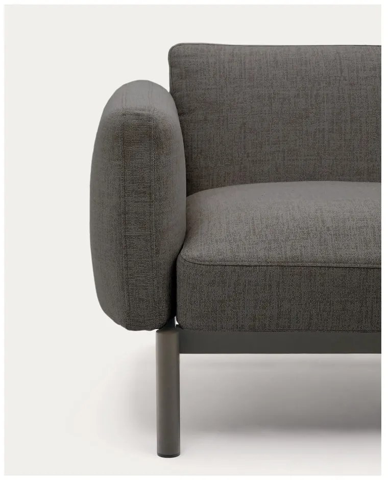 Sivé polstrované záhradné kreslo Sorells – Kave Home