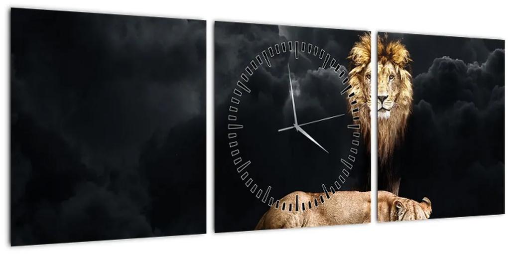Obraz - Lev a levice v oblakoch (s hodinami) (90x30 cm)