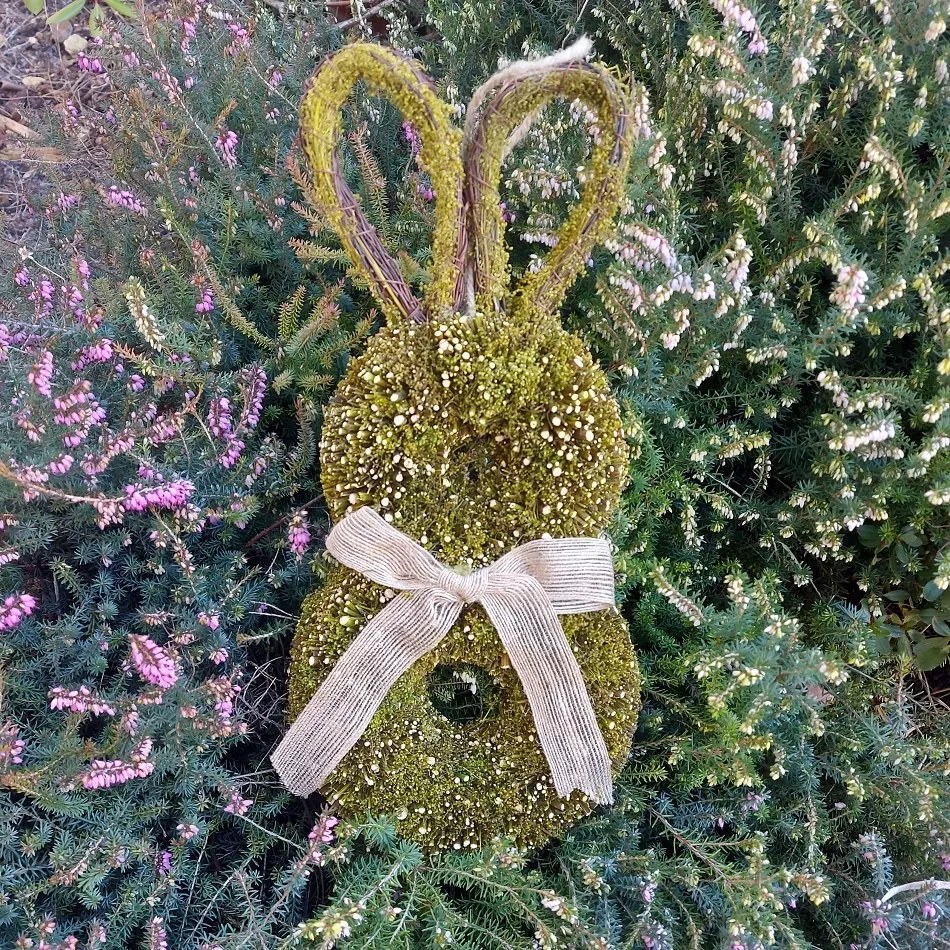 DECOLED Velikonoční dekorace zajíc k zavěšení, 40 cm, proutí, IP44 venkovní