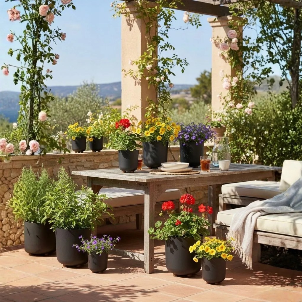 Plastový květináč na nožičkách Terra 21x19,3 cm - výber z 6 prevedení