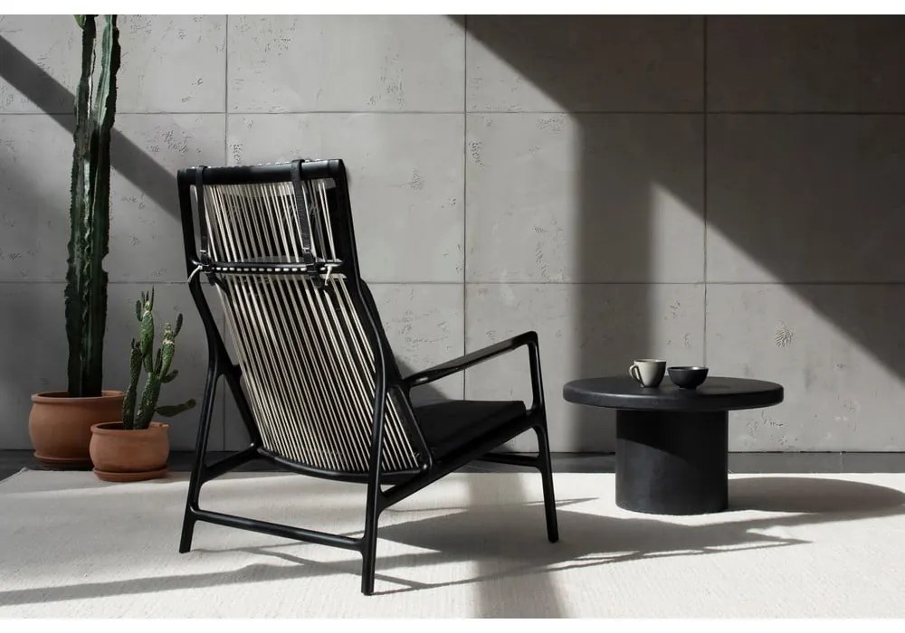 Kreslo s konštrukciou z dubového dreva so zeleným textilným sedadlom Gazzda Dedo