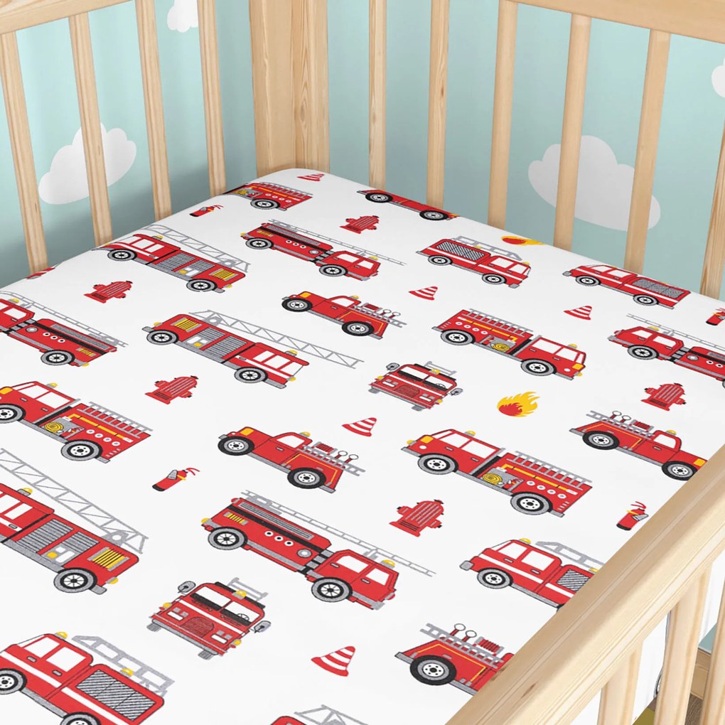 Goldea bavlnená napínacia plachta do detskej postieľky - hasičské autá 60 x 120 cm