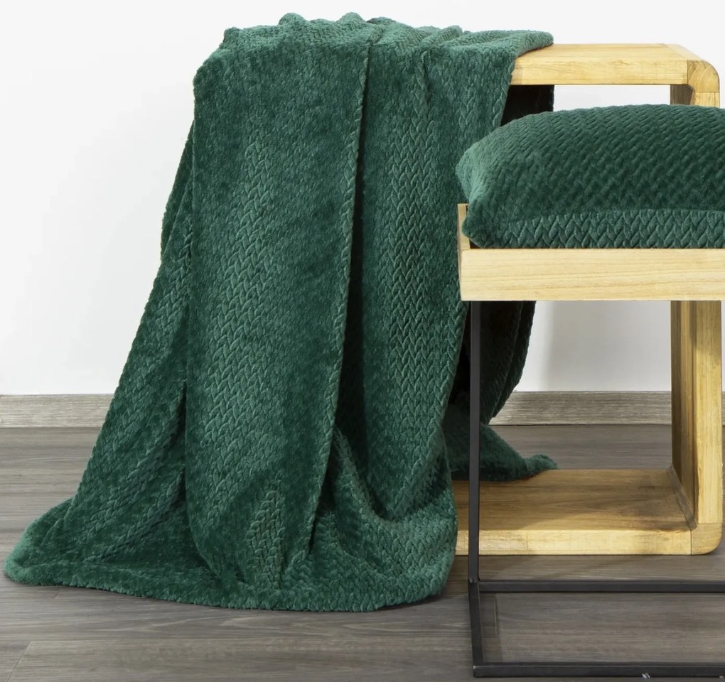 Deka Cindy tmavozelená 200x220 cm – veľká prešívaná deka s elegantným vzorom