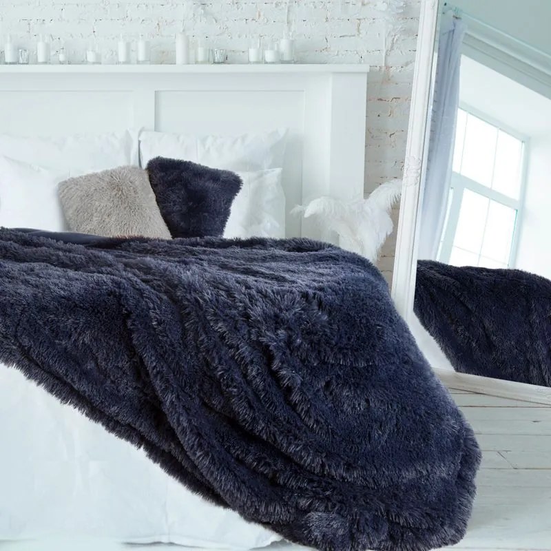 EUROFIRANY Nadýchaná a na dotyk príjemná hrejivá deka z mäkkej kožušiny 200 cm x 220 cm tmavomodrá 100 % polyester Varianta: 329200