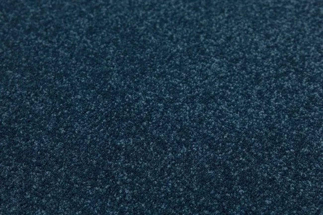Metrážny koberec MIRACLE 46 tmavomodrý