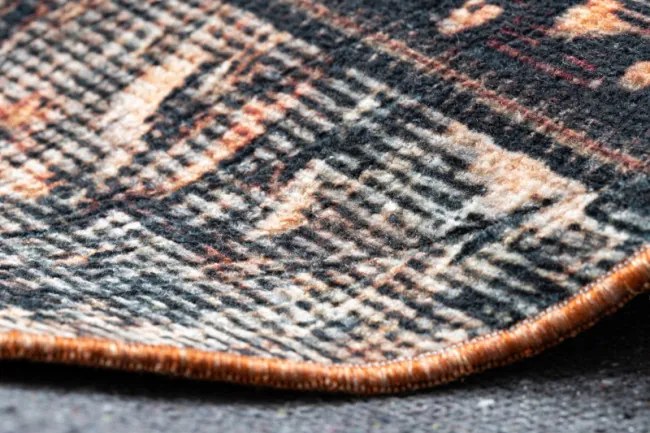 Koberec ANTIKA Ancient Chocolate patchwork čierny / terakota