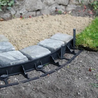 Plastový neviditeľný obrubník LEGI 45 mm