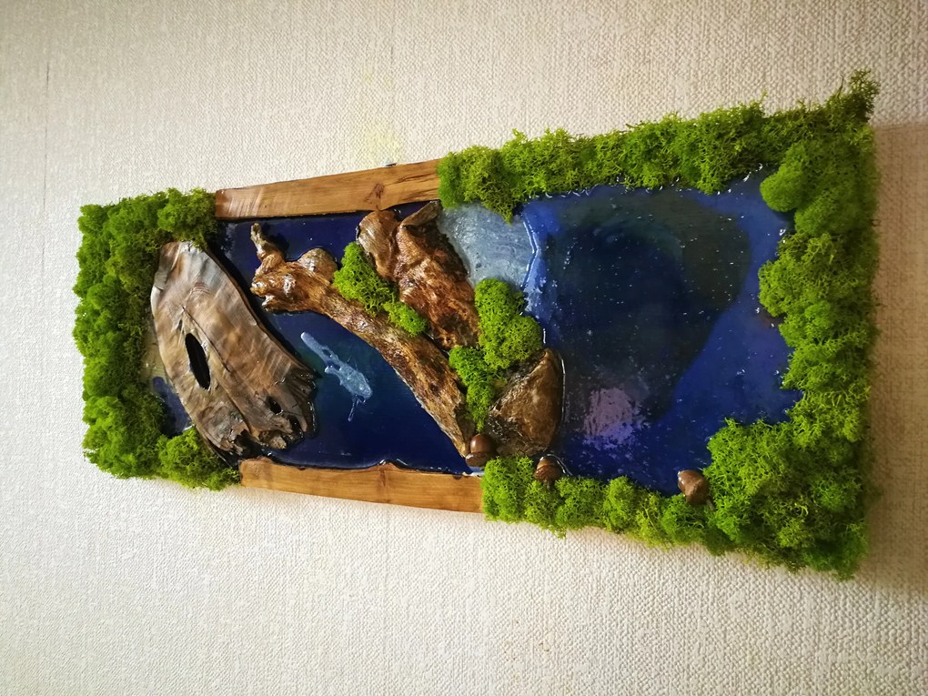 Machový obraz v kombinácii s epoxidovou živicou 30cm x 80cm