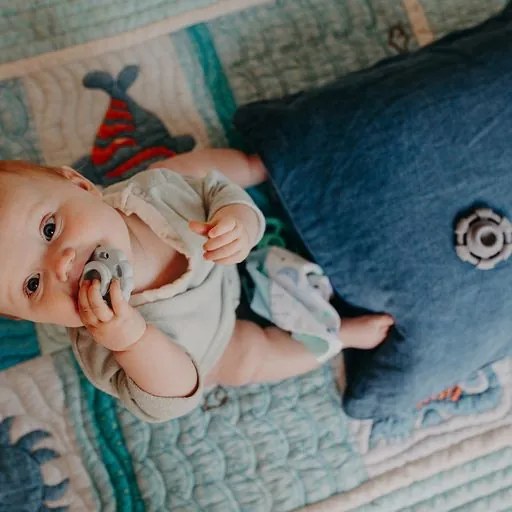 Skladacia pyramída s hryzadielkami, oceán