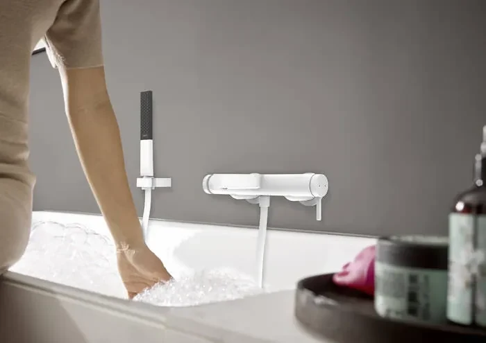 Hansgrohe Rainfinity, tyčová ručná sprcha 100 1jet, matná biela, HAN-26866700
