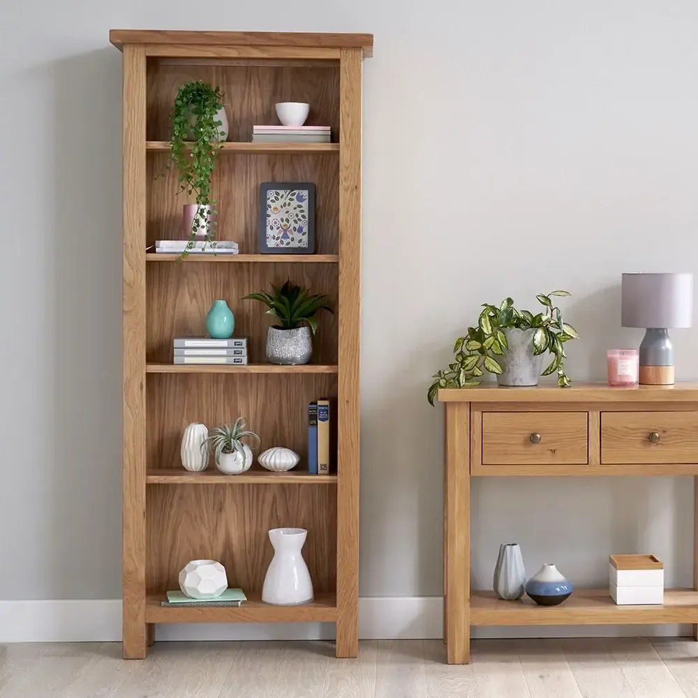 Úzka knižnica z masívu 700x230x1700