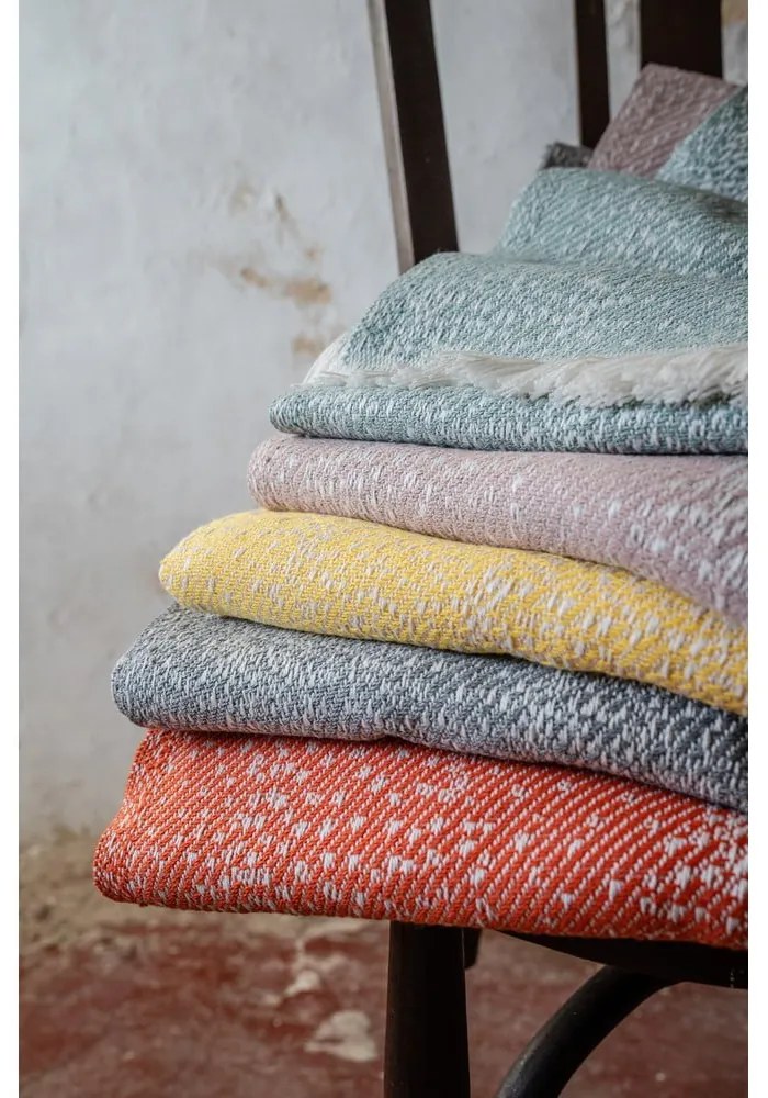 Červený pléd s podielom bavlny Euromant Dotty Diamond, 140 x 180 cm