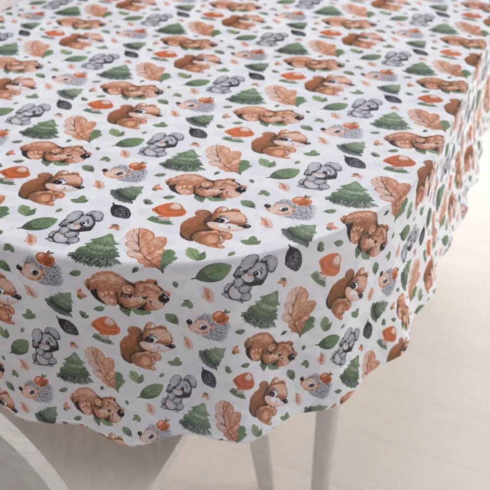 Biante Detský bavlnený oválny obrus Sandra SA-282 Veveričky a lesní kamaráti 140x220 cm