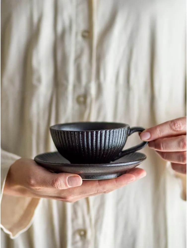 Čierna keramická šálka na cappuccino 200 ml Neri – Bloomingville