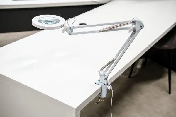 Brilagi - LED Stmievateľná stolná lampa s lupou LED/12W/5V 3000/4200/6000K biela