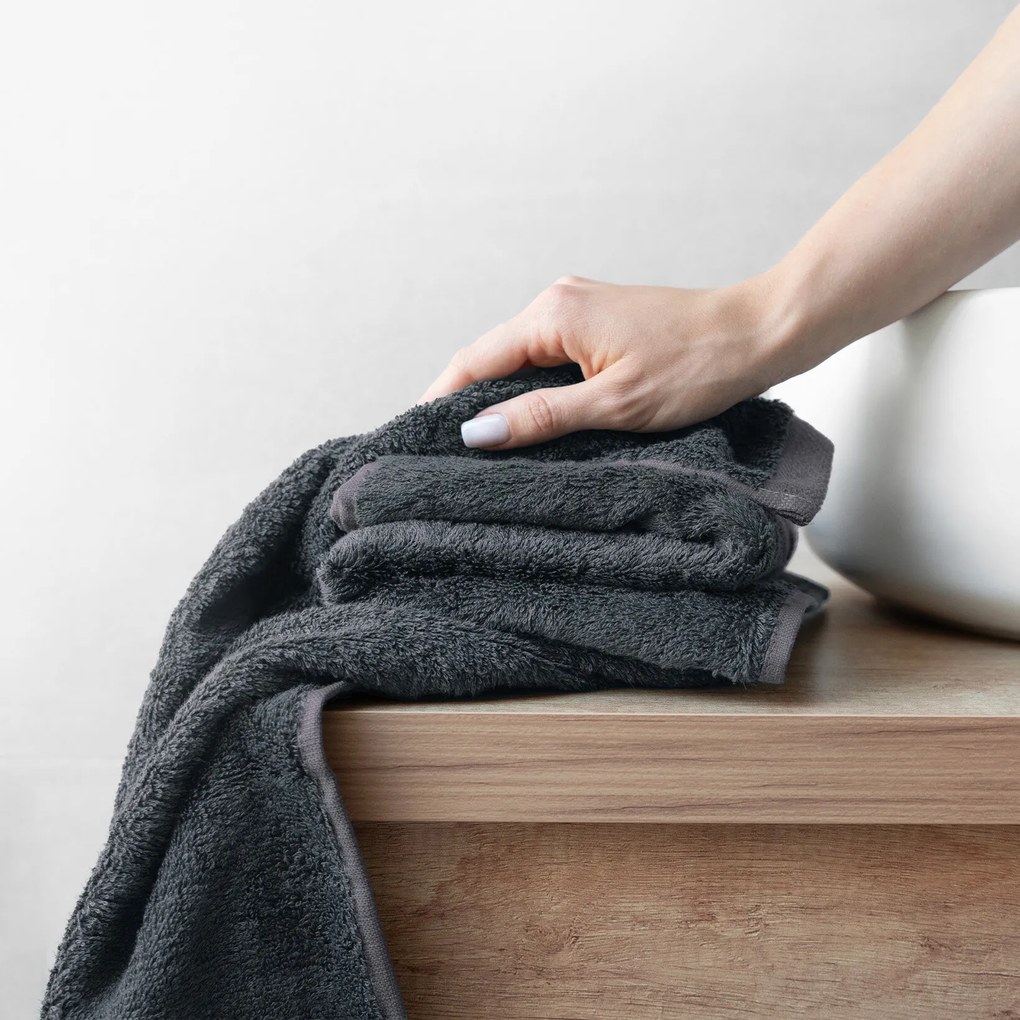 Goldea bambusový uterák/osuška - antracitový 50 x 100 cm