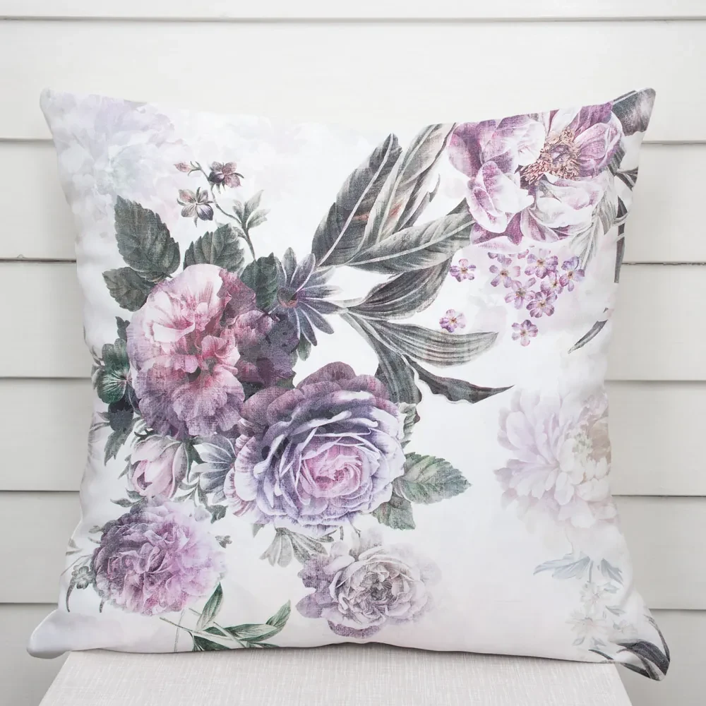 Biante Dekoračná obliečka na vankúš BM-009 Veľké fialové kvety 60 x 60 cm