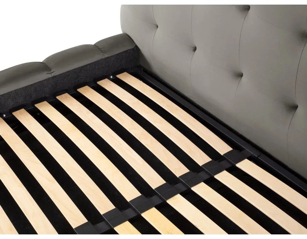 Svetlosivá čalúnená dvojlôžková posteľ s úložným priestorom s roštom 140x200 cm Bali – Cosmopolitan Design