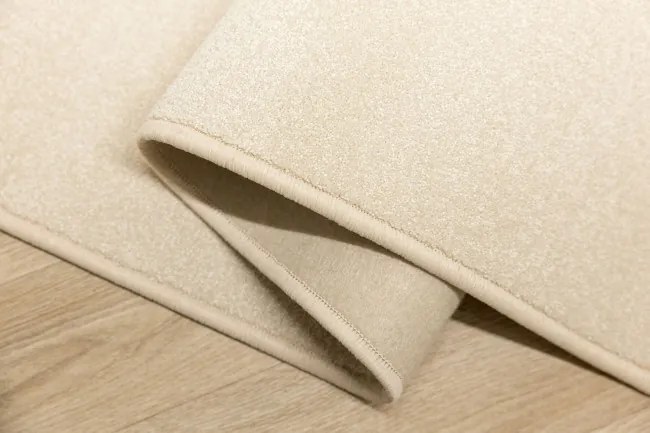 Metrážny koberec Sheraton 74 krémový