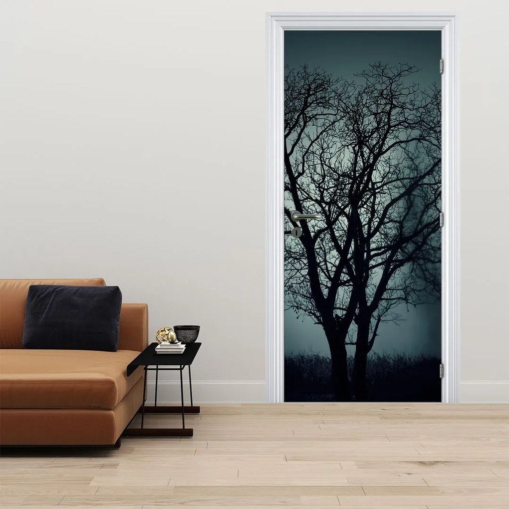 Fototapeta na dvere - Strom v zatmení (95x205cm)