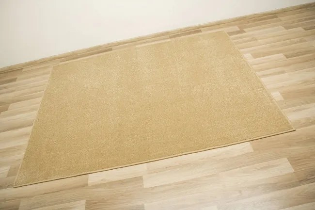 Metrážny koberec FOREST 50 medový