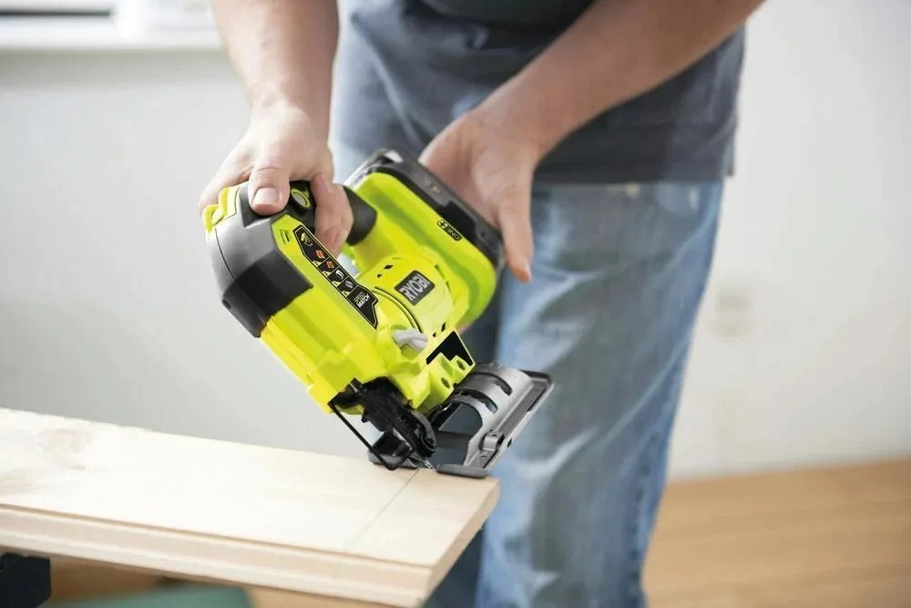 AKU píla priamočiara - RYOBI R18JS-0; 18 V; ONE+