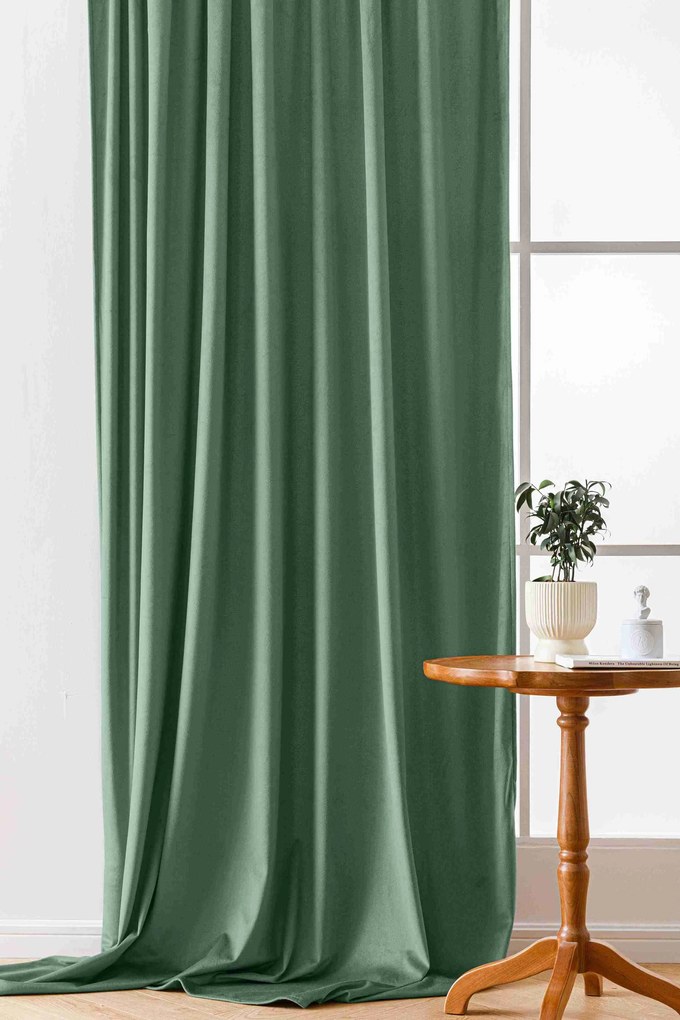 Mentolový zatemňovací záves VELVET 140x250 cm Zavesenie: Kovové krúžky