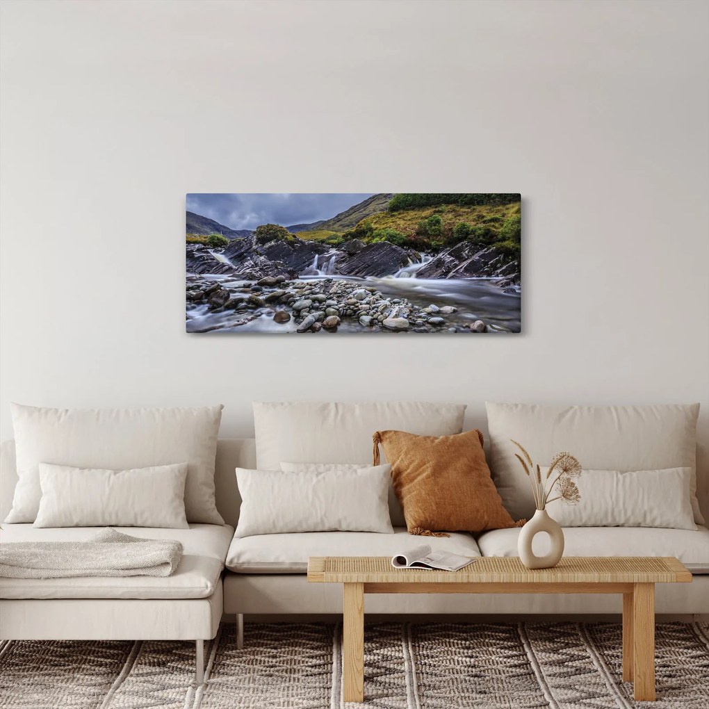 Obraz plynúcej vody (120x50 cm)
