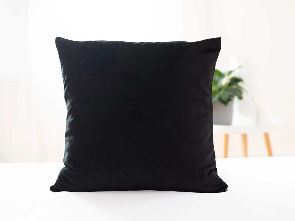 Zamatová obliečka na vankúšik Velvet čierna – 45 x 45 cm