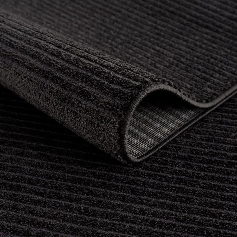 Dekorstudio Jednofarebný koberec FANCY 900 - čierny Rozmer koberca: 160x230cm
