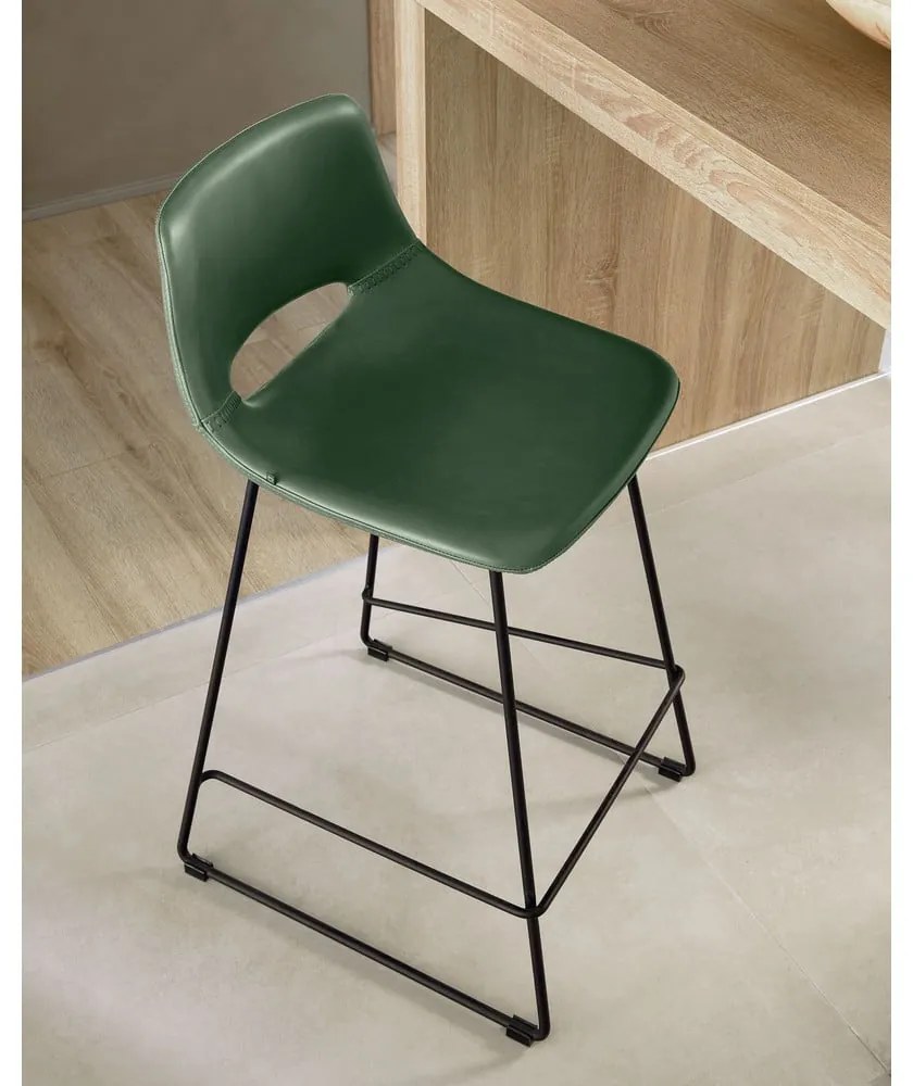 Kaki barová stolička z imitácie kože (výška sedadla 76 cm) Zahara – Kave Home