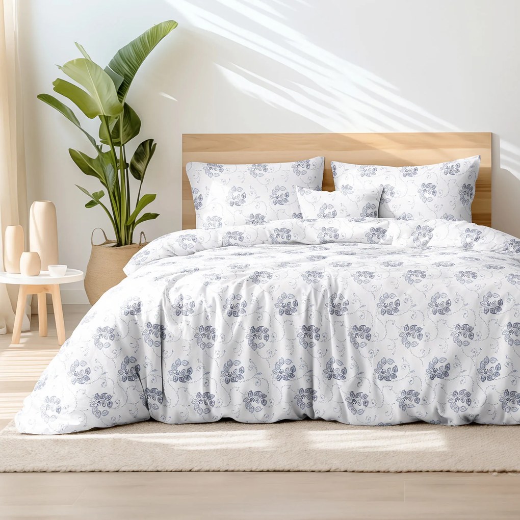 Goldea flanelové posteľné obliečky - tmavo modré kvetované ornamenty na bielom 140 x 200 a 70 x 90 cm
