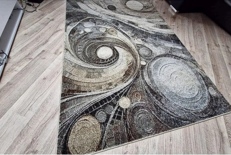 HU Sivo-hnedý moderný koberec Villa 885 s geometrickým vzorom Rozmer: 240x330 cm