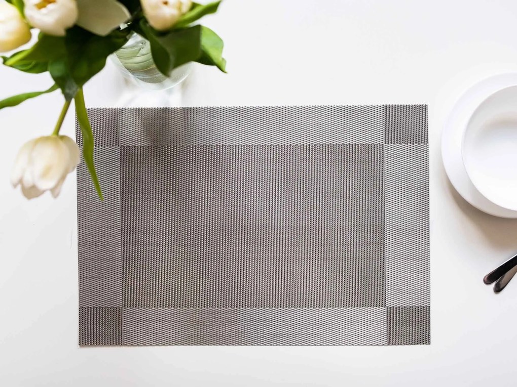 Prestieranie Deluxe 30 × 45 cm – Majda štvorce sivé