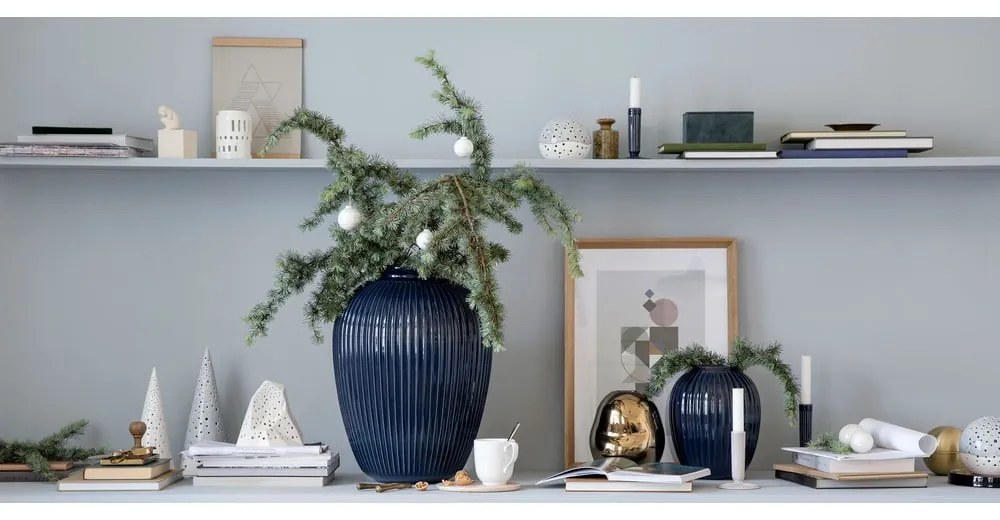 Tmavomodrý kameninový svietnik Kähler Design Hammershoi, výška 16 cm