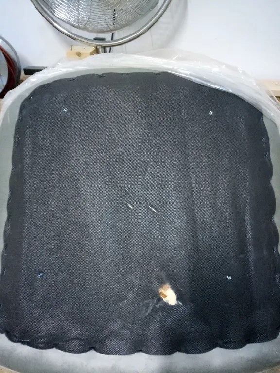 AKCIA Zamatová jedálenská stolička TOR, svetlosivá II. akosť