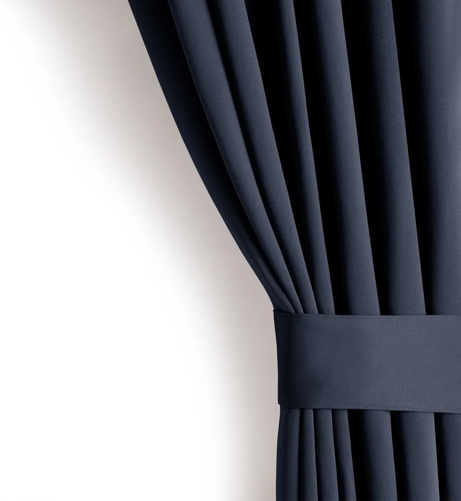 Záves AmeliaHome Blackout s priechodkami 140x175 cm tmavomodrý